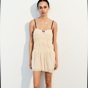 NWT ZARA LITTLE BOW TEXTURED DRESS